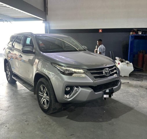 Venda TOYOTA FORTUNER