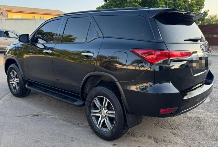 Venda TOYOTA FORTUNER