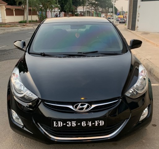 Venda HYUNDAI ELANTRA MATRICULA SÉRIE F