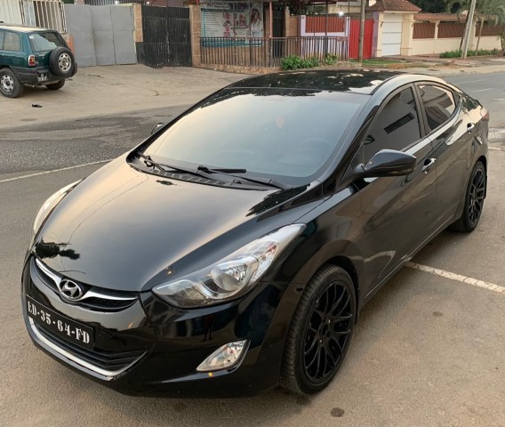 Venda HYUNDAI ELANTRA MATRICULA SÉRIE F