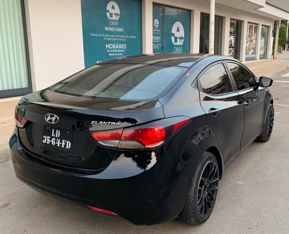 Venda HYUNDAI ELANTRA MATRICULA SÉRIE F