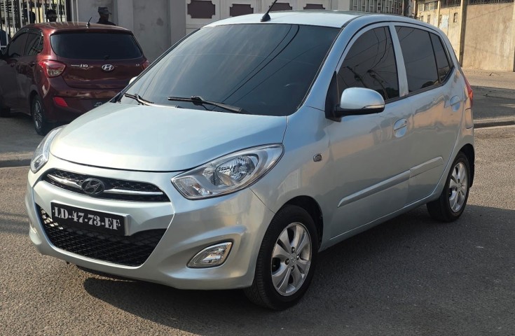 Venda HYUNDAI i10 1.2