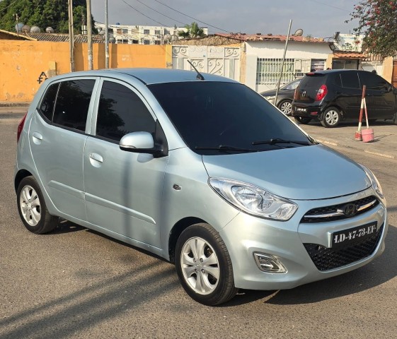 Venda HYUNDAI i10 1.2