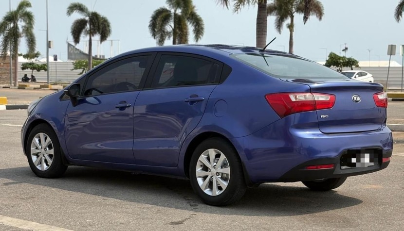 Venda KIA RIO D MALA
