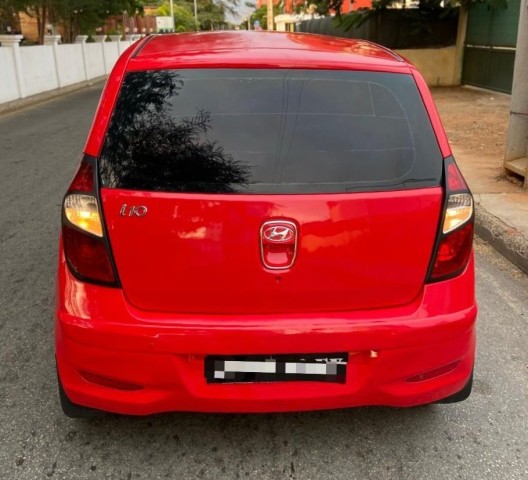 Venda HYUNDAI i10 1.0