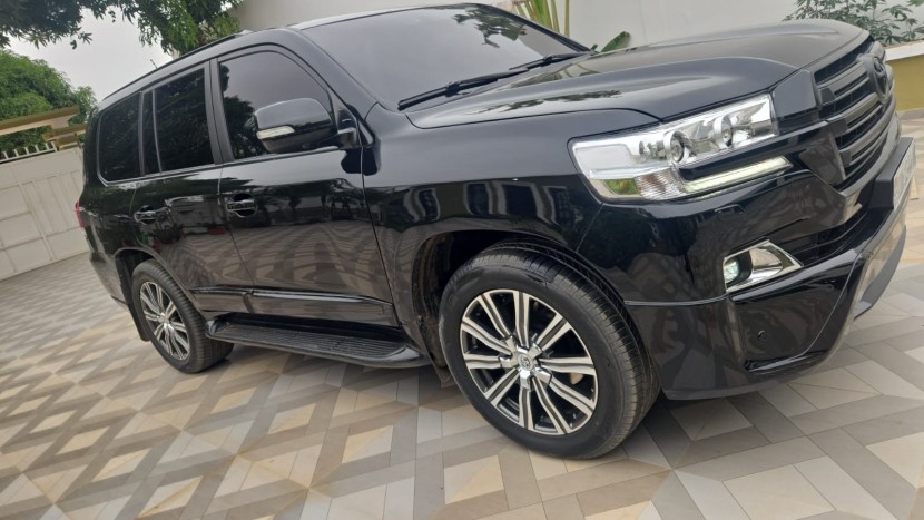 Venda TOYOTA LAND CRUISER | VXR | ANO 2018