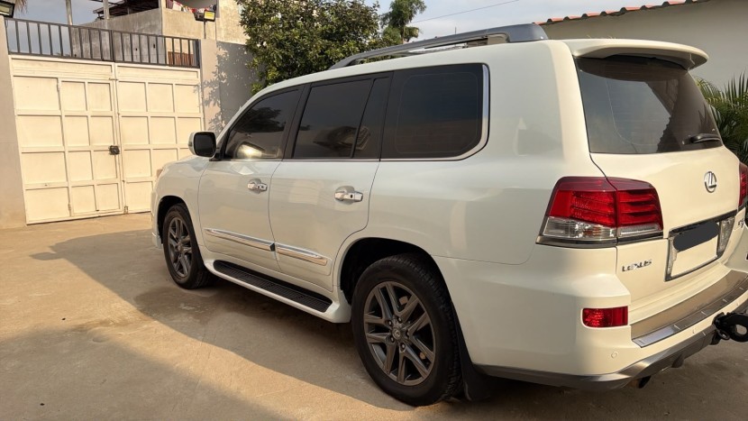 Venda LEXUS LX570