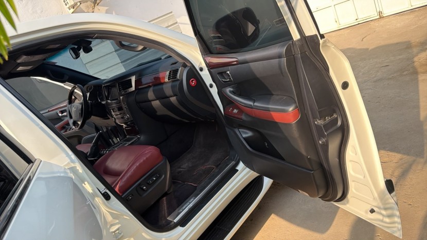 Venda LEXUS LX570