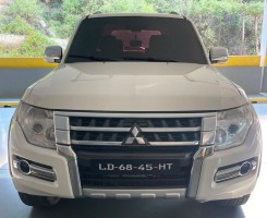 A venda MITSUBISHI PAJERO