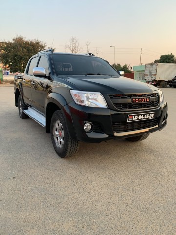 Venda TOYOTA HILUX 2KD MATRÍCULA D