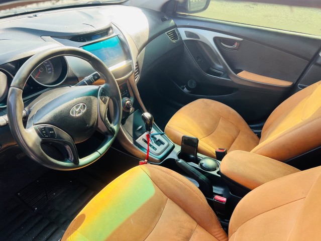 Venda HYUNDAI ELANTRA