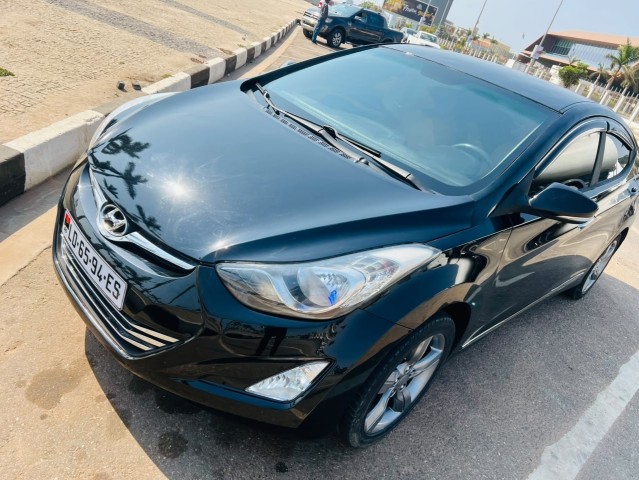 Venda HYUNDAI ELANTRA