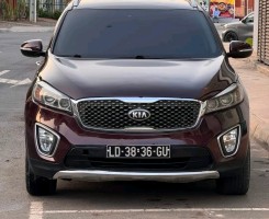 A venda KIA SORENTO NOVO MODELO MATRÍCULA SÉRIE G