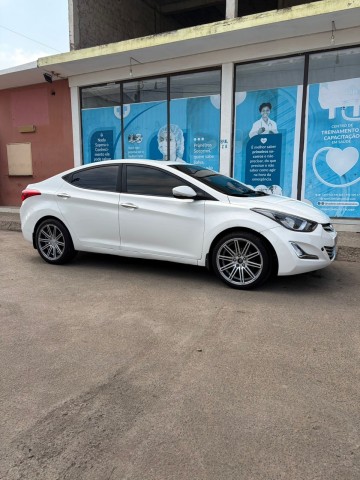 Venda HYUNDAI ELANTRA