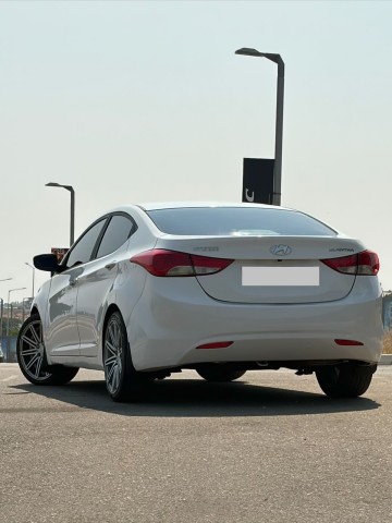 Venda HYUNDAI ELANTRA