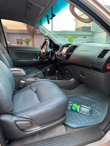 Venda TOYOTA HILUX
