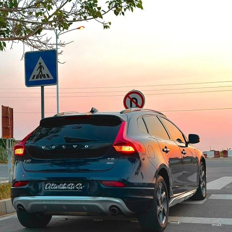Venda VOLVO V40 | T5 AWD