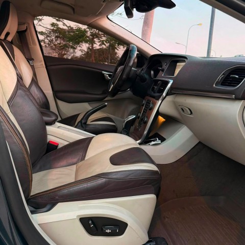 Venda VOLVO V40 | T5 AWD