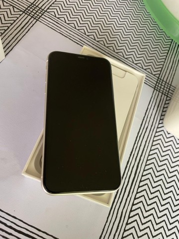 Venda IPhone 11 de 128GB