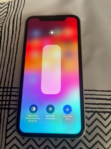 Venda IPhone 11 de 128GB