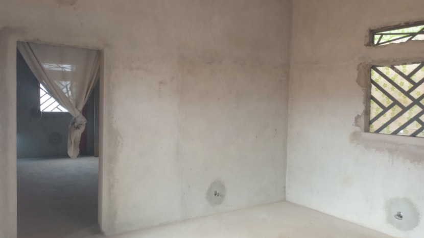 Venda Terreno com um Quarto e sala com Suíte.