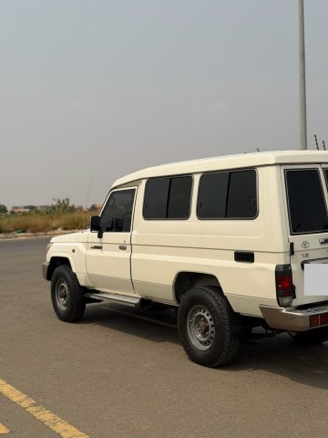 Venda TOYOTA LAND CRUISER | HZ (V8)