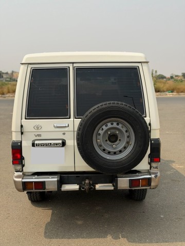 Venda TOYOTA LAND CRUISER | HZ (V8)