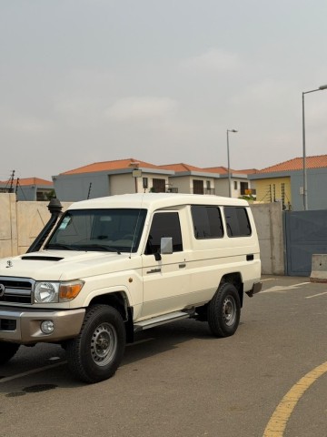 Venda TOYOTA LAND CRUISER | HZ (V8)