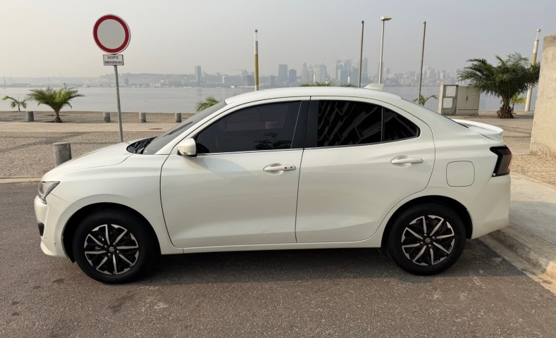 Venda SUZUKI DZIRE