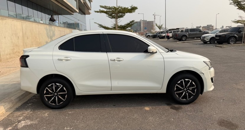 Venda SUZUKI DZIRE