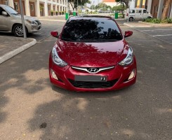 A venda HYUNDAI ELANTRA