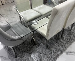 Comprar Mesa de vidro de Jantar 6 cadeira usada