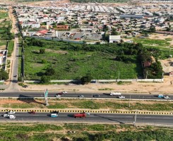 Comprar TERRENO COM 33.000m² (3,3 HECTARES), SITUADO BEIRA ESTRADA, PRÓXIMO AO RESTAURANTE DMatias, VIA EXPRESSA.