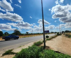 Comprar TERRENO À BEIRA ESTRADA KM 36, PRÓ AO AEROPORTO DR. ANTÓNIO AGOSTINHO NETO