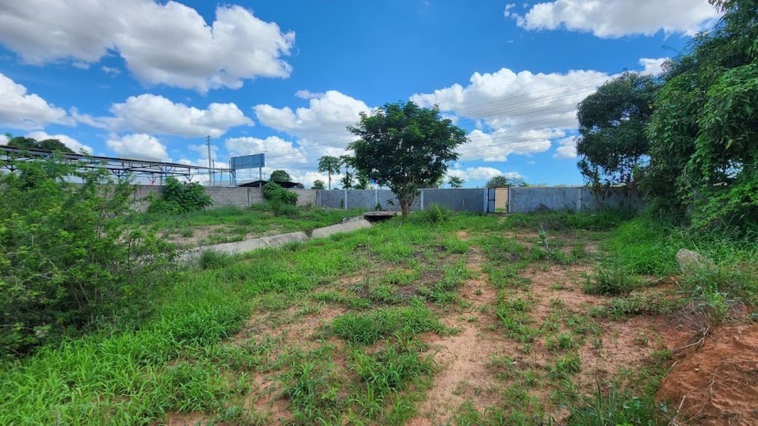 Venda TERRENO À BEIRA ESTRADA KM 36, PRÓ AO AEROPORTO DR. ANTÓNIO AGOSTINHO NETO