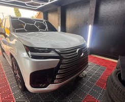 A venda LEXUS LX600 FULL OPTION