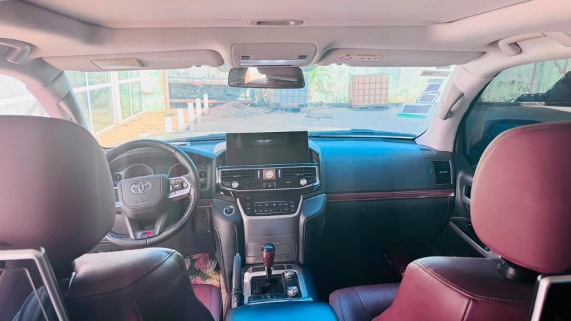 Venda TOYOTA LAND CRUISER VX.S-V8