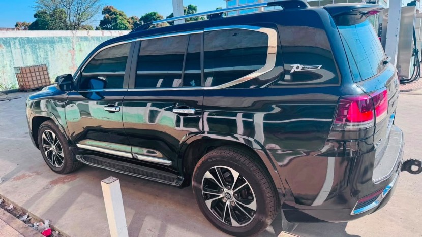 Venda TOYOTA LAND CRUISER VX.S-V8