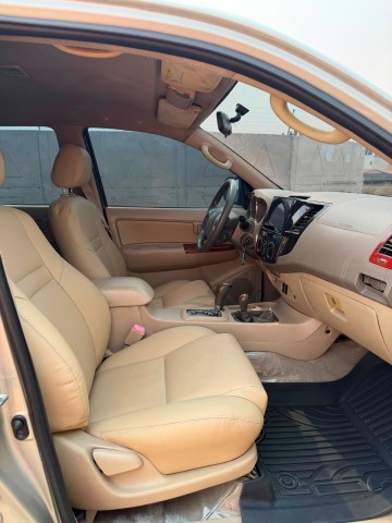 Venda TOYOTA FORTUNER SR5