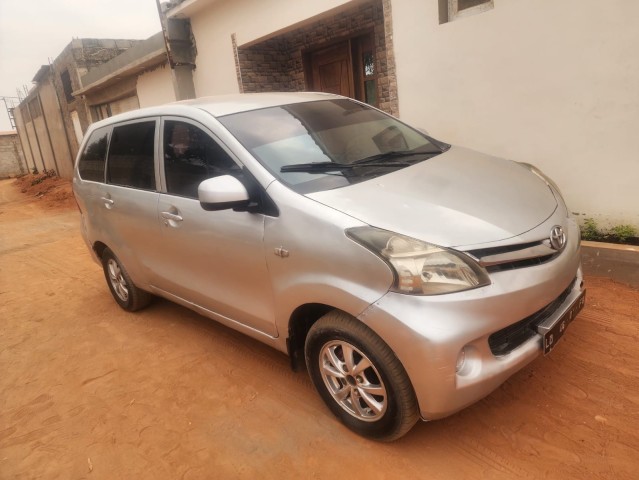 Venda Toyota avanza