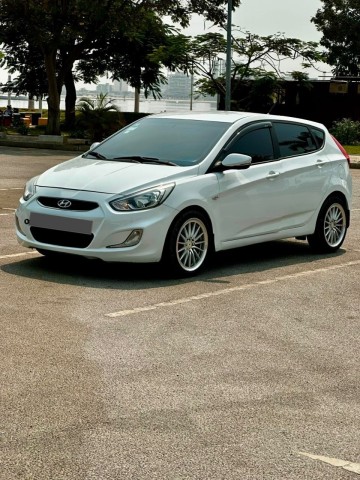 Venda HYUNDAI ACCENT