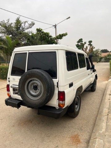 Venda TOYOTA LAND CRUISER | HZ