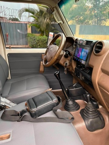 Venda TOYOTA LAND CRUISER | HZ