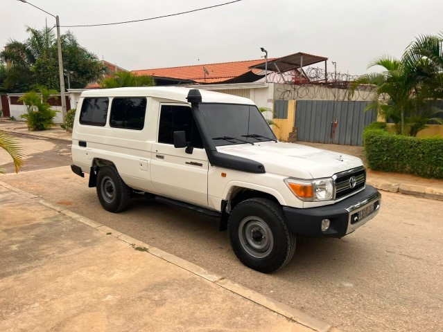Venda TOYOTA LAND CRUISER | HZ
