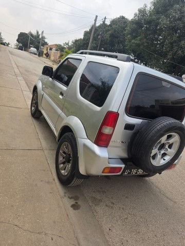 Venda SUZUKI JIMNY COM RESPIRADOR MATRÍCULA SÉRIE HA