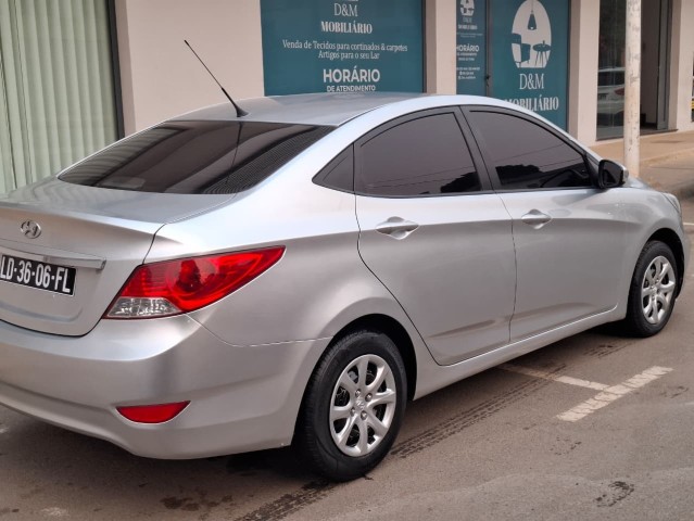 Venda HYUNDAI ACCENT 1.6 MATRÍCULA SÉRIE F