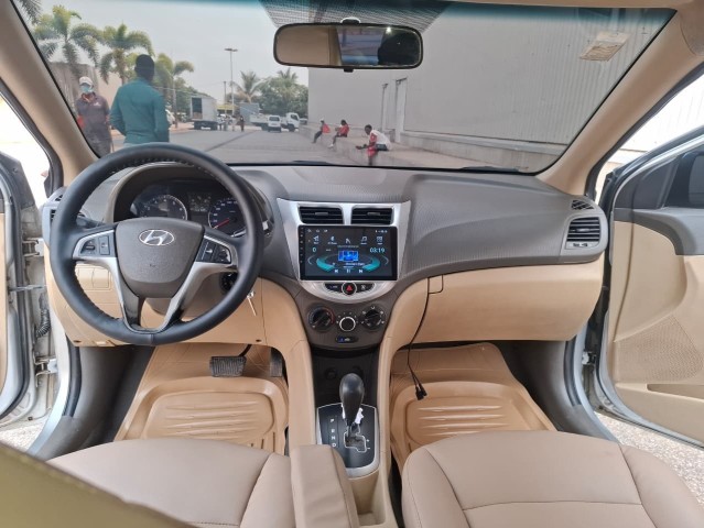 Venda HYUNDAI ACCENT 1.6 MATRÍCULA SÉRIE F