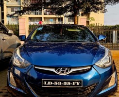 A venda HYUNDAI ELANTRA