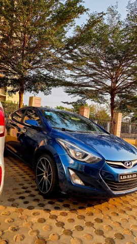 Venda HYUNDAI ELANTRA