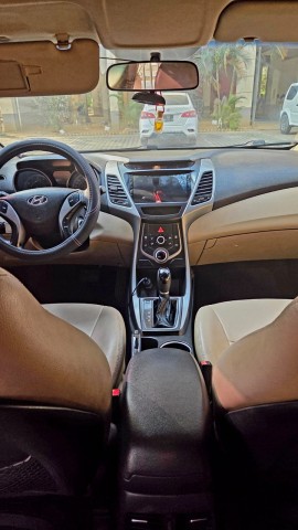 Venda HYUNDAI ELANTRA